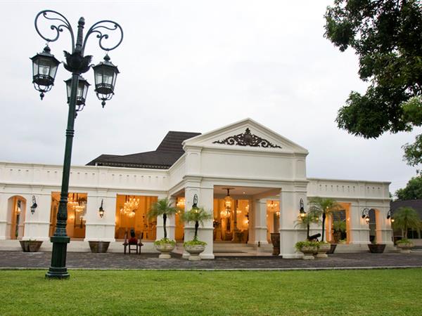 Museum Batik Danar Hadi