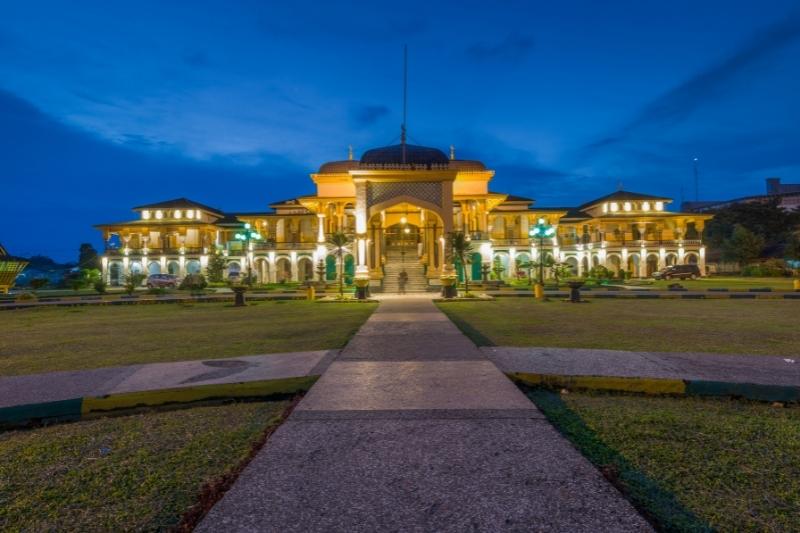 Istana Maimun yang merupakan ikon budaya dan sejarah Kesultanan Deli 