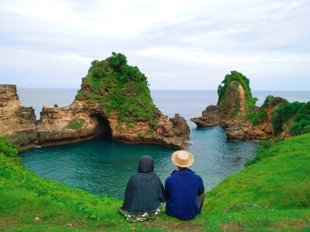 pantai sari goang lombok