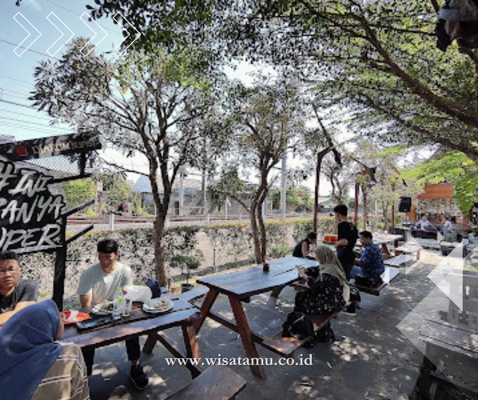 10 Rekomendasi Kuliner Jogja View Kereta Api