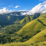 Pemandangan Bukit Holbung yang indah dan mirip dengan Bukit Teletubbies